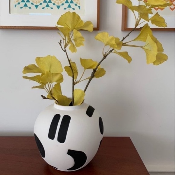H&M Accents Hm Black White Vase Poshmark